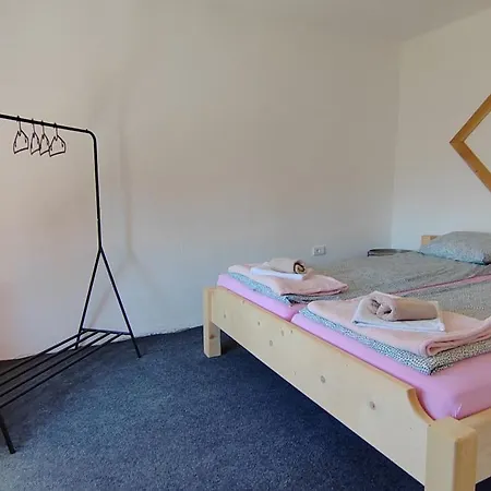 Ispod Subjela Βίλα